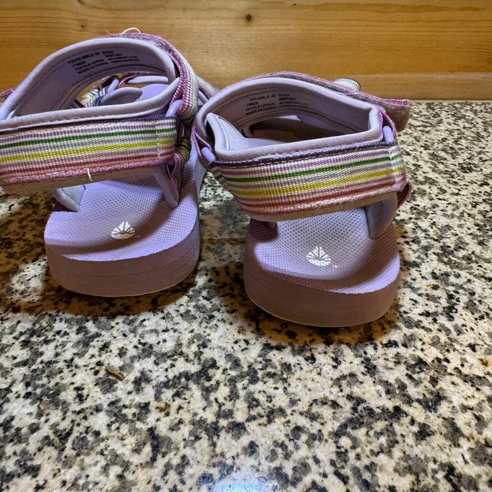 Youth Girls‎ Purple Rainbow Stripe Sport Sandals Hook and Loop Size 4
